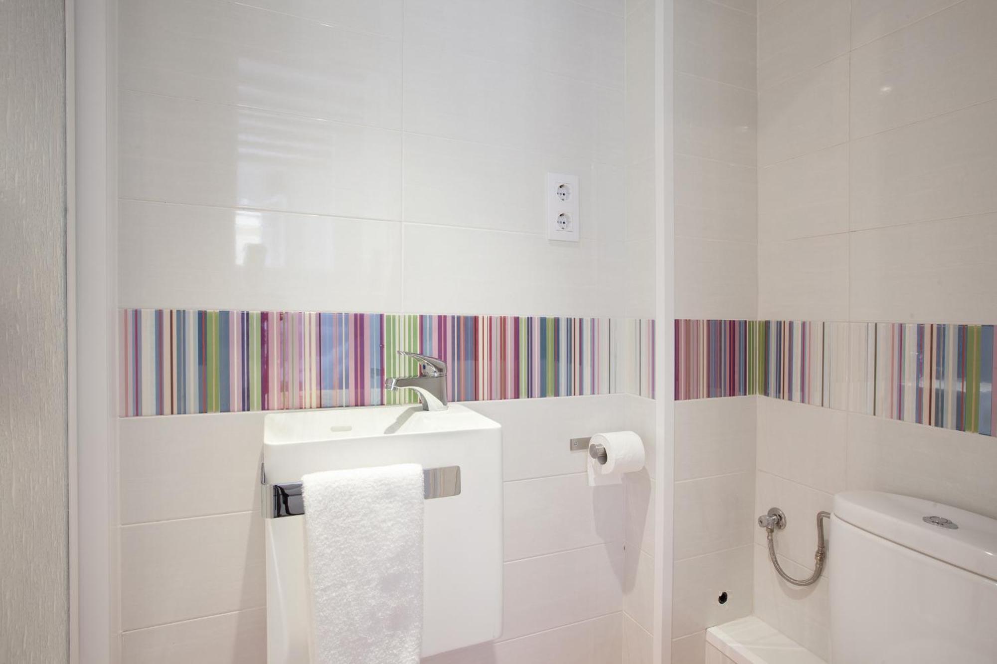 Barnapartments Basic Gracia Barcelona Phòng bức ảnh