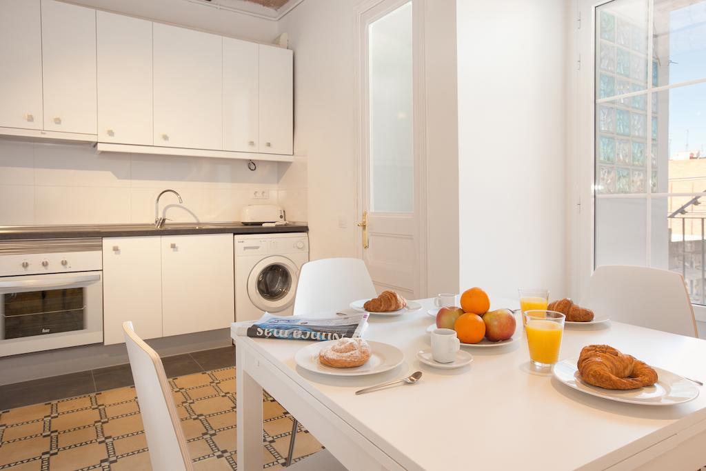 Barnapartments Basic Gracia Barcelona Ngoại thất bức ảnh